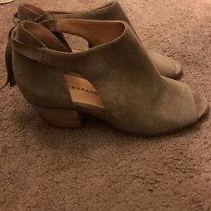 Cute lucky low heels